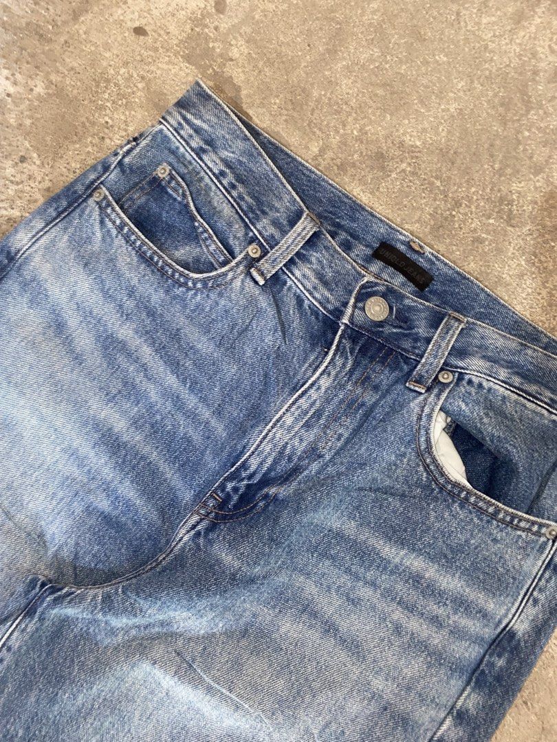 UNIQLO JEANS (Category: Jeans) located in Bantayan. Submitted by resuscitate.ph (Listing ID 1463648938, Image 2). Description: UNIQLO DENIM JEANS 30 42 9.5 .