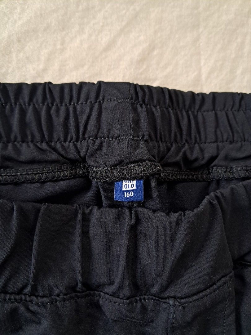 Uniqlo Jogger Pants (Category: Babies & Kids Fashion) located in Valenzuela. Submitted by famsbest (Listing ID 1463686258, Image 3). Description: - Uniqlo Black Jogger Pants - Can be unisex - Size 160 - Garterized.