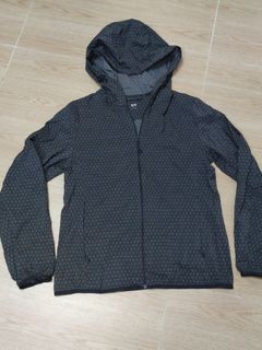 （分類：）位於 。 由 mou9432066 提交（商品編號 1463567472，圖片 1）。簡介： 。