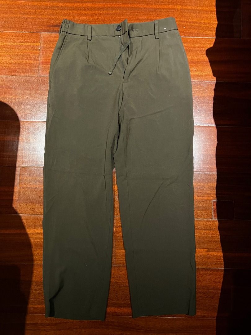 Uniqlo Olive Trousers | S (Category: Other Bottoms) located in Caloocan City. Submitted by gabekristof (Listing ID 1463592232, Image 1). Description: Olive trousers with front and back pockets. Size: S; waist 68–76 cm (as labelled). Pre-loved and in good condition. No tears or stains. Price is fixed. Delivery via LBC, J&T or Lalamove. Meetup near DLSU along Taft Avenue can be arranged..
