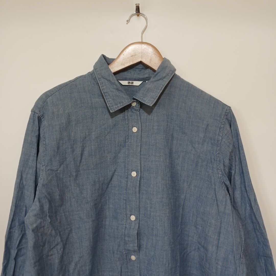 UNIQLO OVERSIZED SHIRT (Category: Shirts) located in Ozamiz City. Submitted by 2nd.sight (Listing ID 1463579091, Image 2). Description: size: large w: 24 l: 32 like new.