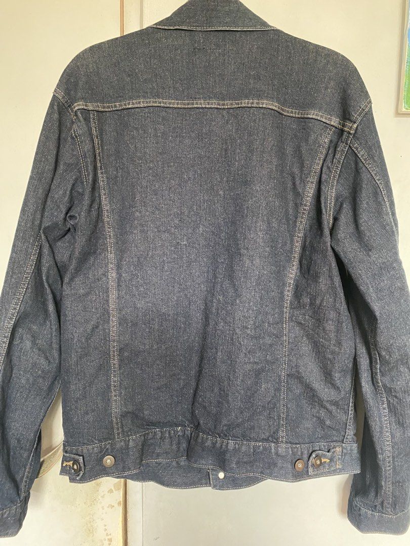 UNIQLO Type 3 Denim Trucker Jacket (Category: Coats, Jackets and Outerwear) located in Manila. Submitted by antonvarga38504 (Listing ID 1463633480, Image 3). Description: - Classic dark wash denim jacket from UNIQLO - Used once then stored.