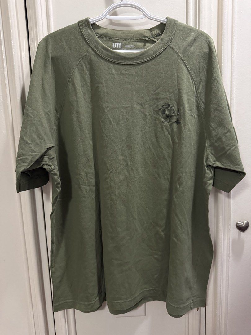 Uniqlo UT Snoopy shirt (Category: Tshirts & Polo Shirts ) located in Muntinlupa City. Submitted by itsprelovednow (Listing ID 1463682327, Image 2). Description: .