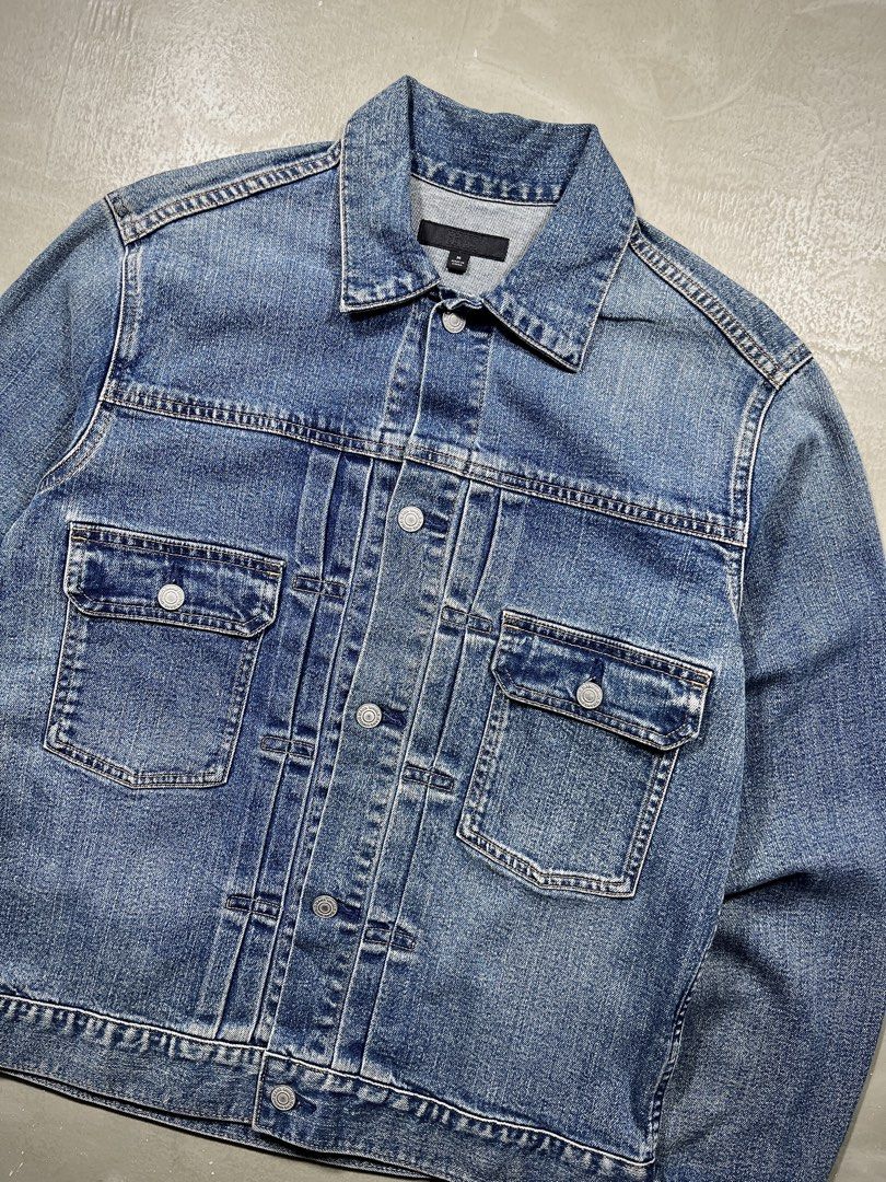 Uniqlo Washed Type II Denim Jacket (Category: Coats, Jackets and Outerwear) located in Baguio. Submitted by highland.archives (Listing ID 1463741358, Image 3). Description: Pristine condition Width: 22" Length: 25" Shoulders: 18" Sleeve length: 24.5" Hem: 20".