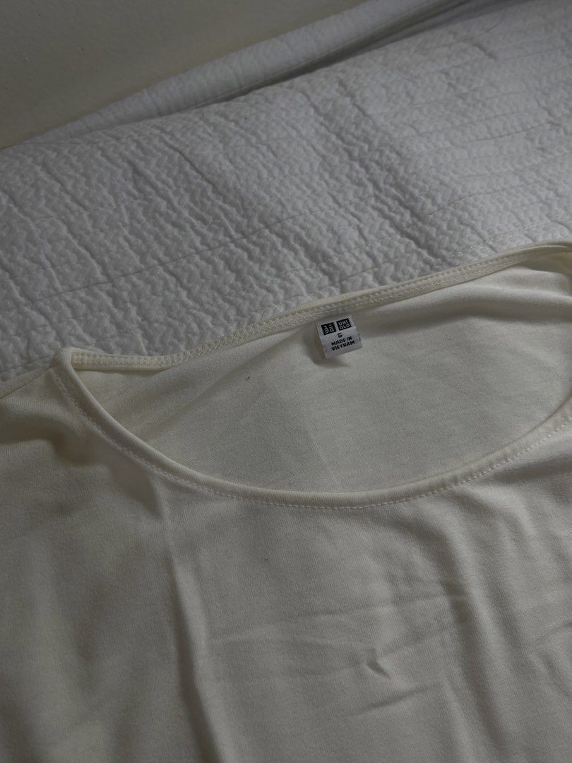 Uniqlo Women’s Top (Category: Blouses) located in Bacoor. Submitted by xoxo.dice133 (Listing ID 1463686537, Image 2). Description: - Good condition - Original uniqlo - Good for everyday use/casual events - looks good for all the girlies out there.