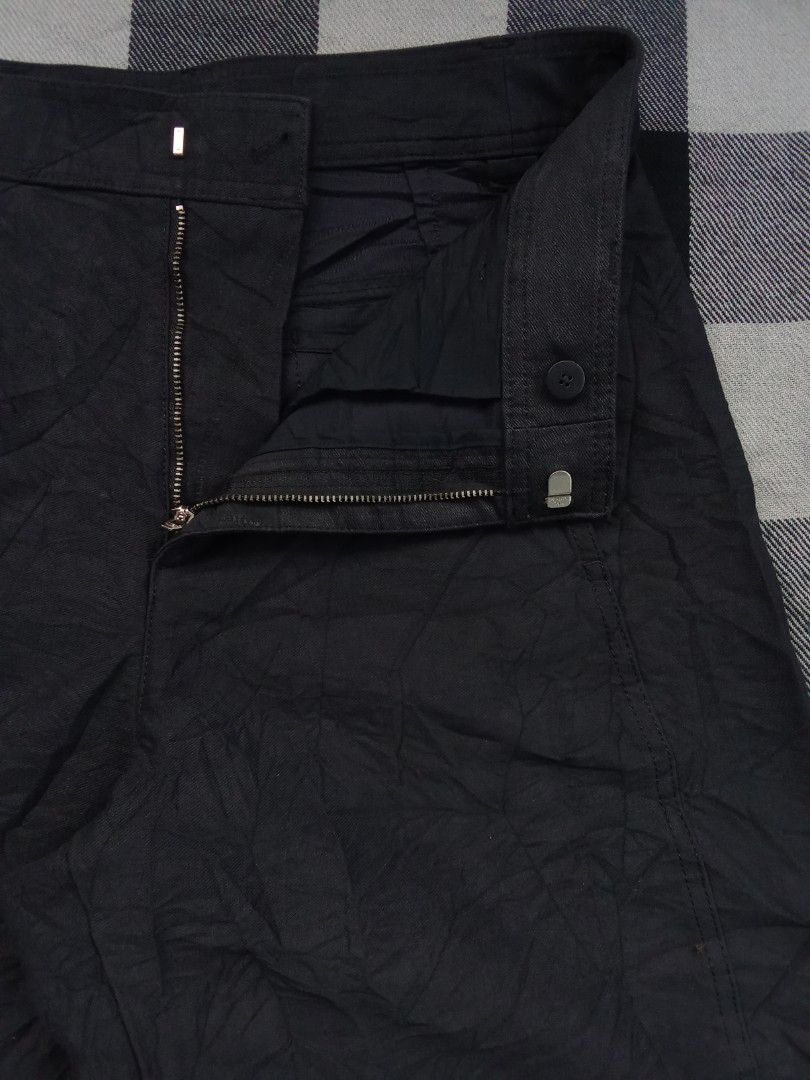 Unique Baggy Pants (Category: Jeans) located in Polomolok. Submitted by timog_high_ice_v2 (Listing ID 1463669131, Image 2). Description: - Wide/ Baggy - Size L - Waist 30 - Length 39 - Botton pockets Super bet 🫶.