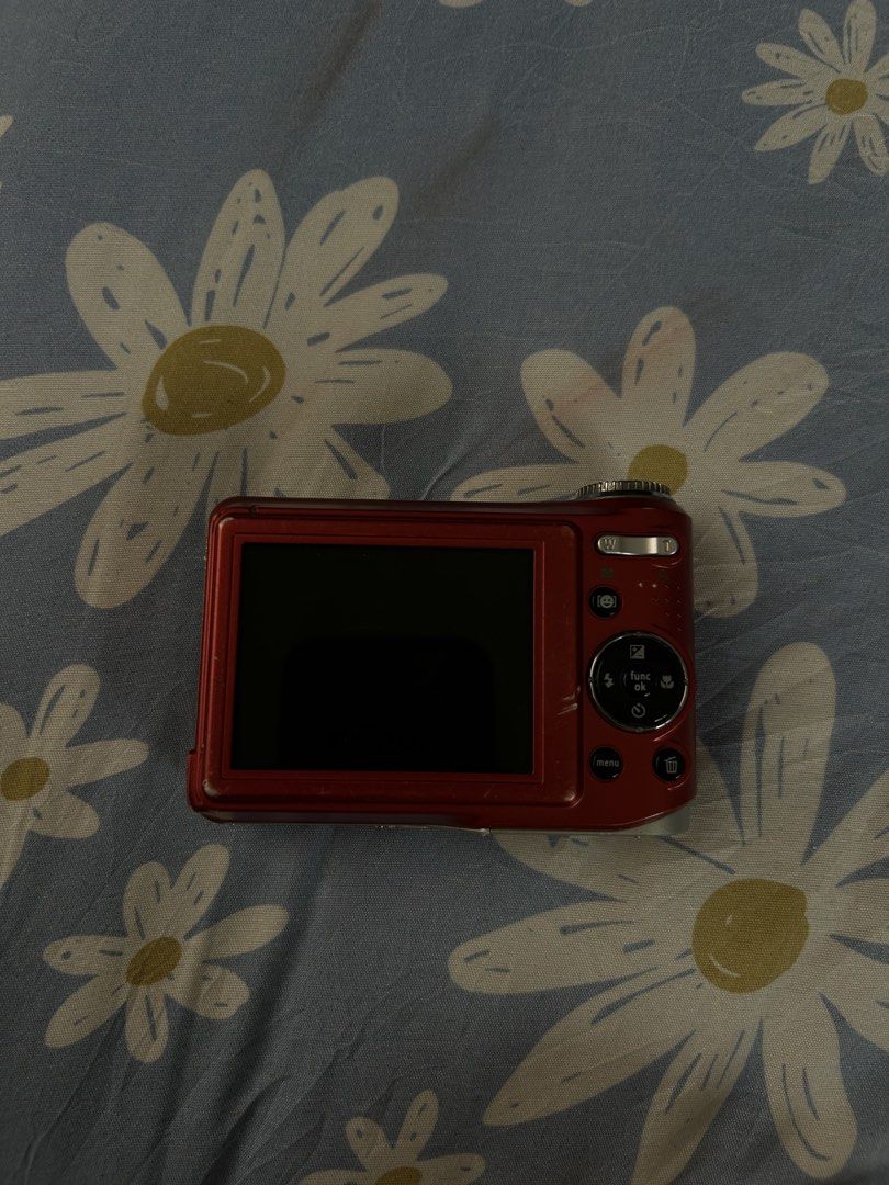 Untested Camera (Category: Cameras) located in Manila. Submitted by digitelle (Listing ID 1463614873, Image 2). Description: - untested don’t have battery for it, selling for parts or repair - body condition 9/10 slight scratch on the body but overall good condition - Price slightly negotiable .