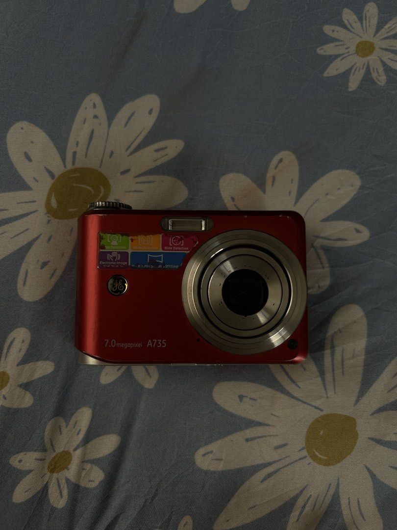 Untested Camera (Category: Cameras) located in Manila. Submitted by digitelle (Listing ID 1463614873, Image 1). Description: - untested don’t have battery for it, selling for parts or repair - body condition 9/10 slight scratch on the body but overall good condition - Price slightly negotiable .