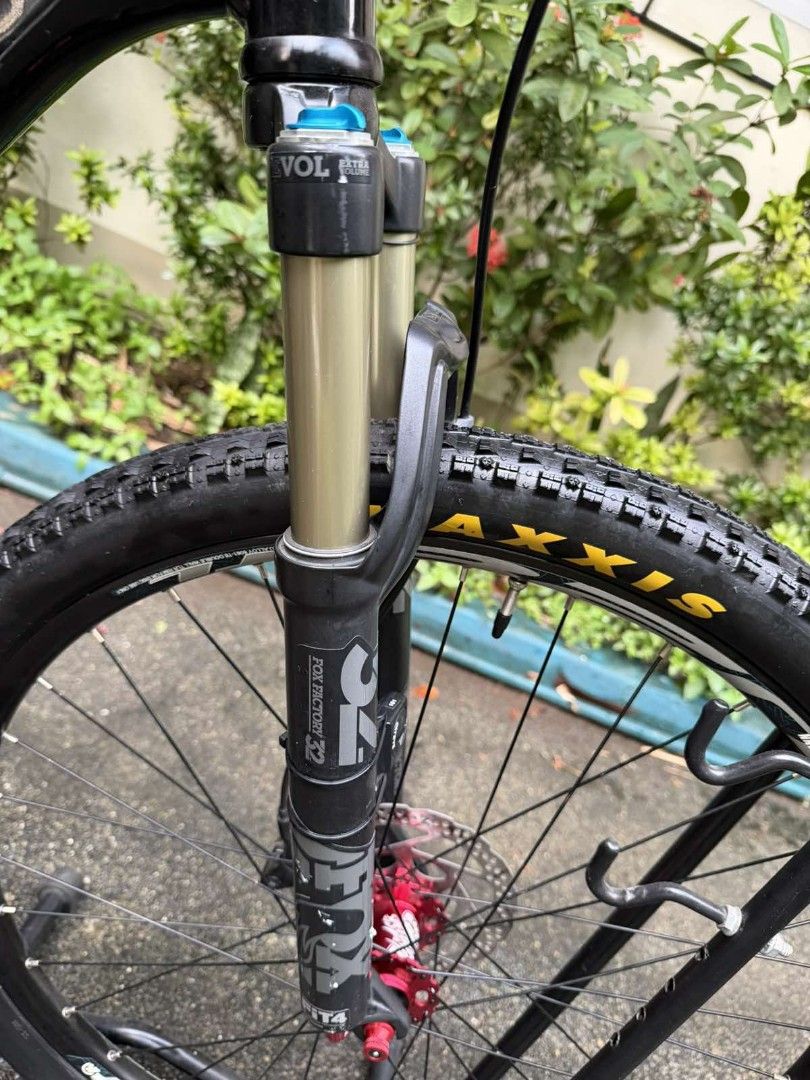 Upgraded Trek marlin 5 Small (Category: Bicycles) located in Alcantara. Submitted by 2jongthebestseller (Listing ID 1463653689, Image 2). Description: 🚵 UPGRADED TREK MARLIN 5 | SMALL | 27.5" 🚵 PRICE: ₱45,000 — Negotiable for sure buyers Lowballers will be politely ignored. 🔥 UPGRADED & TRAIL-READY! Selling my Trek Marlin 5, upgraded with a Fox 32 FIT4 100mm fork and Shimano Deore drivetrain & hydraulic brakes. A fast, nimble and capable hardt