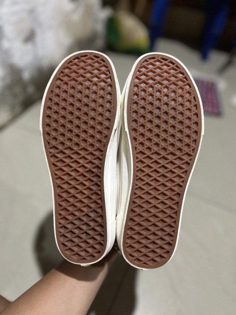 Vans (Category: Sneakers) located in Cebu City. Submitted by cyrilk1cks (Listing ID 1463635835, Image 3). Description: .