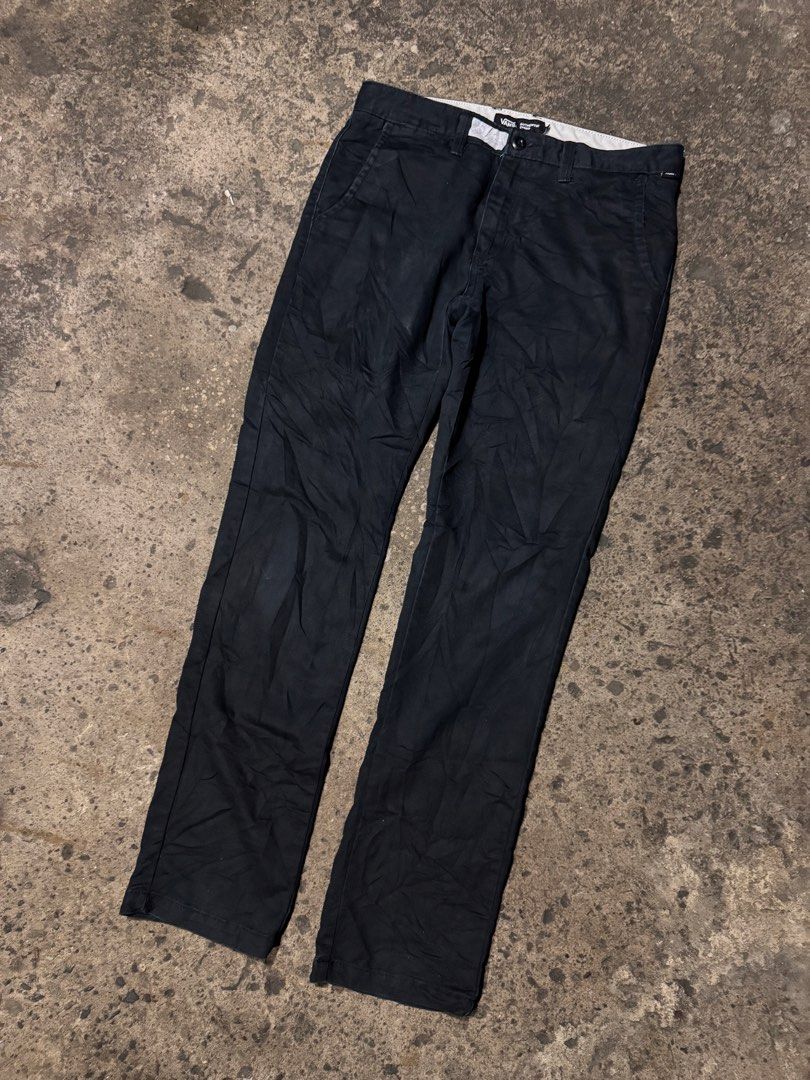 Vans Chinos Black Pants (Category: Chinos) located in Pasig City. Submitted by dripthrift1600 (Listing ID 1463688945, Image 1). Description: - Brand: Vans - Color: Black - Fit: Straight Leg - Style: Classic Chino - Features: Pockets - Occasion: Casual wear, smart-casual dressing up - Dimes: 32x39x7.