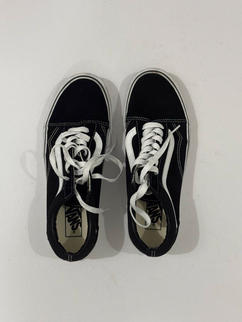 Vans Old Skool (Category: Sneakers) located in Binan City. Submitted by shederam (Listing ID 1463608959, Image 2). Description: Vans Old Skool | Php3800 Color: Black - White Size: US M 9 | US W 10.5 | UK 8 | EU 42 | CM 27 Used few times only Bought in Canada **Shipping Fee Not Included**.