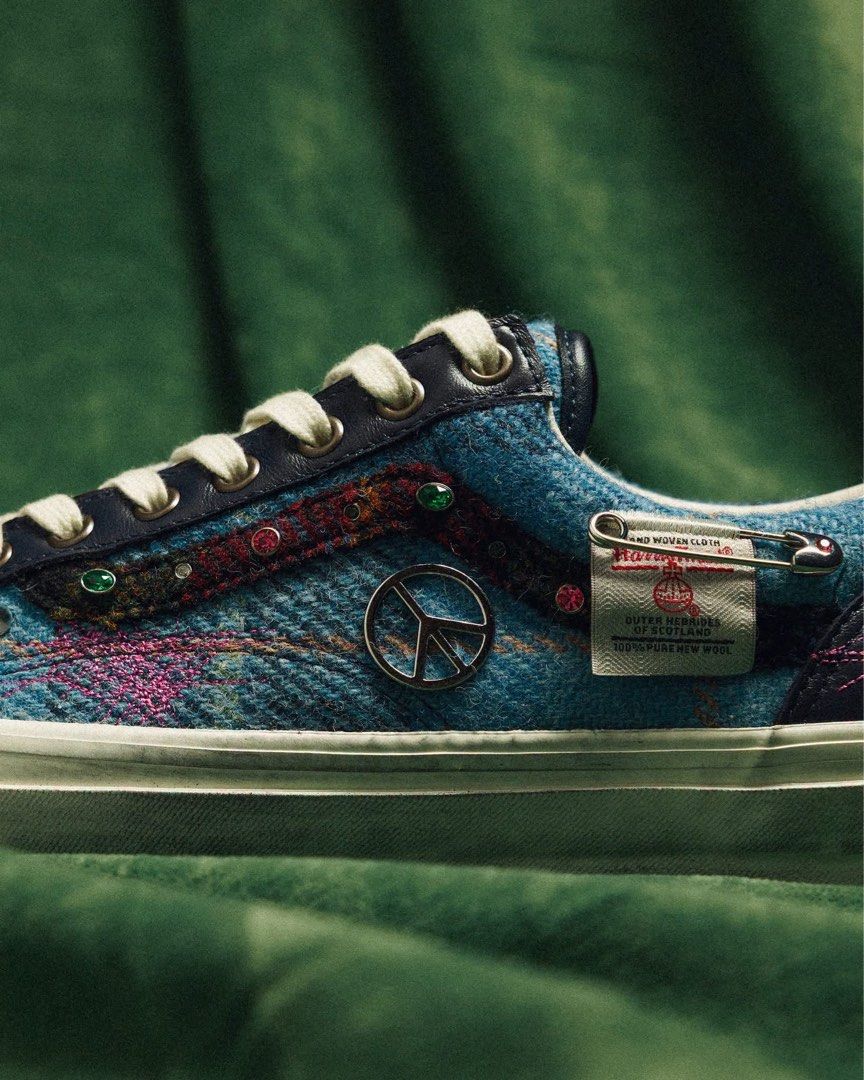 Vans Premium Old Skool 36 Harris Tweed 'Navy'. (Category: Sneakers) located in Malolos. Submitted by ginooutletph (Listing ID 1463591365, Image 3). Description: Vans Premium Old Skool 36 Harris Tweed 'Navy'. US MENS 12 / 13 Php 12,990 Pre-order Full payment required, 2 weeks ETA. Facebook, Instagram and Tiktok Gino Outlet PH Payment Method E-Wallet and Bank Transfer Local shipping will be shouldered by the buyer. Lalamove (Metro Manila) LBC (Prov