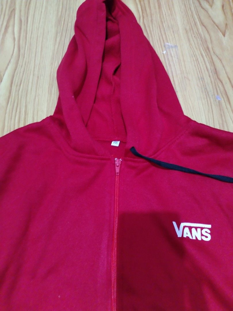 Vans Red Zip-Up Hoodie (Category: Hoodies) located in Manila. Submitted by niceraine.1220 (Listing ID 1463675551, Image 2). Description: - Red Vans zip-up hoodie - Vans logo on chest - Two front pockets - Drawstring hood - Ideal for casual wear.