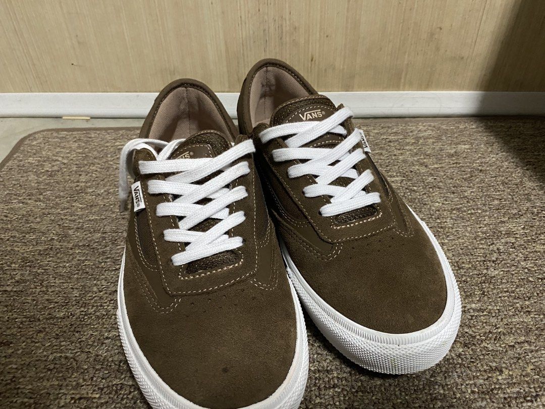 Vans Skate 'Curren Caples' (Category: Sneakers) located in Makati City. Submitted by jersiyon (Listing ID 1463665315, Image 3). Description: Curren Caples Skate (8.5 US Mens) Vintage Cocoa colorway Used twice, Brand new condition with BOX For Skateboarding, Casual & Work wear..