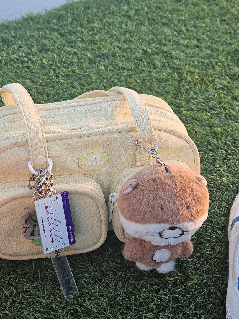Vanwalk Shoulder Bag Yellow (Category: Shoulder Bags) located in Pasay City. Submitted by wylscart (Listing ID 1463673250, Image 1). Description: CAN TRADE TO VANWALK CHRISTMAS BLACK/PLAID BAG !! or other ita bags with doll slots. offer in dms can give the box and dust bag but maalibok na po will wash muna bago i-ship! keychains & doll not included.