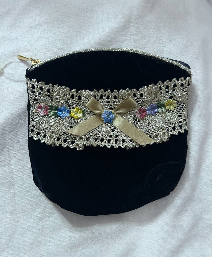Velvet Purse (Category: Wallets & Card holders) located in Makati City. Submitted by cestparfaitvintagejewelries (Listing ID 1463656788, Image 1). Description: .