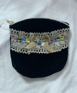 (Category: ) located in . Submitted by cestparfaitvintagejewelries (Listing ID 1463656788, Image 1). Description: .