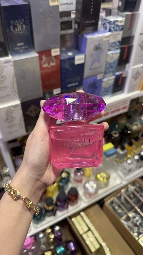 Versace Bright Crystal Absolu EDP 90ml (Category: Fragrance & Deodorants) located in Manila. Submitted by r.nicole565 (Listing ID 1463624727, Image 1). Description: -Brandnew with Box -Long Lasting Scent -Quality -Trusted by many!🥰.