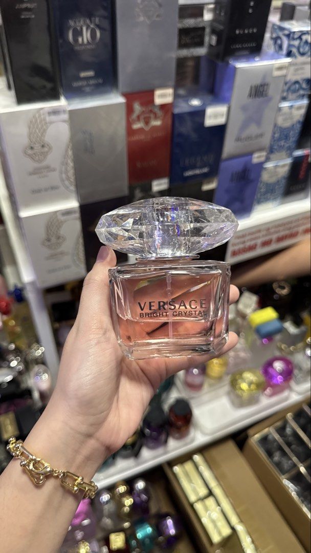Versace Bright Crystal EDT 90ml (Category: Fragrance & Deodorants) located in Manila. Submitted by r.nicole565 (Listing ID 1463624253, Image 1). Description: -Brandnew with Box -Long Lasting Scent -Quality -Trusted by many!🥰.