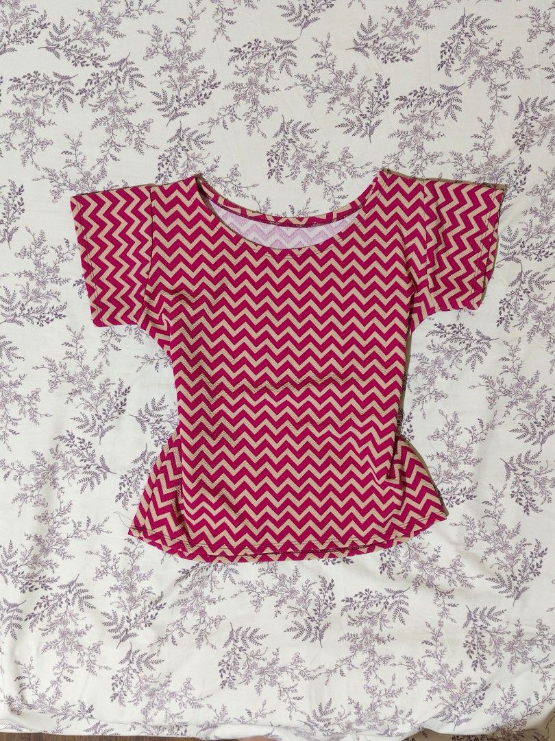 vibrant pink and cream chevron pattern top blouse (Category: Blouses) located in Bulacan. Submitted by angel.decluttersx (Listing ID 1463573510, Image 1). Description: xs-small soft linen fabric material no issue.