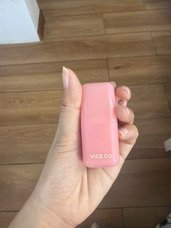 (Category: ) located in . Submitted by destashingmycloset (Listing ID 1463579194, Image 1). Description: .