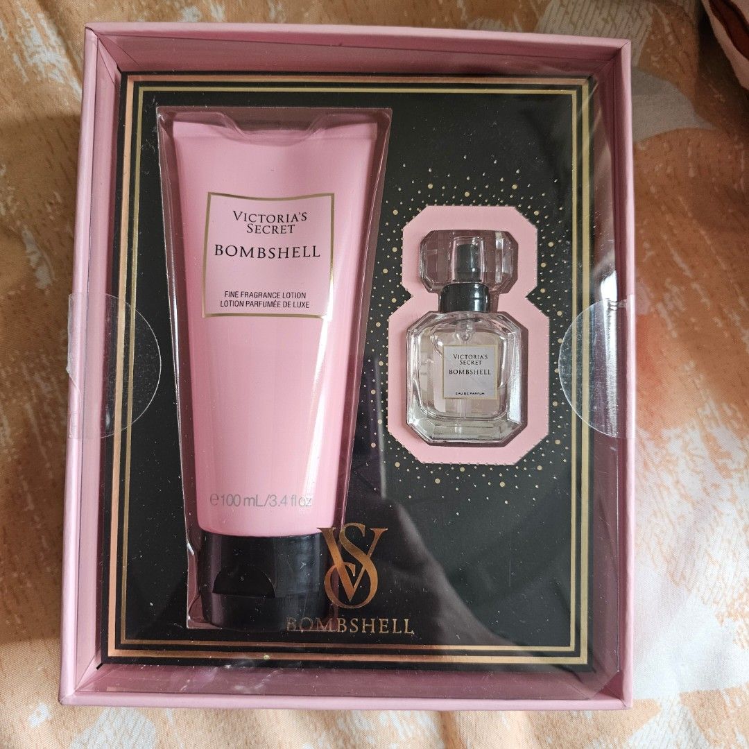 Victoria's Secret Bombshell Perfume & Lotion Gift Set (Category: Fragrance & Deodorants) located in Mandaluyong City. Submitted by unishia21 (Listing ID 1463591412, Image 1). Description: - Victoria's Secret Bombshell Gift Set - Includes: Fine Fragrance Lotion (100ml / 3.4 fl oz) - Includes: Perfume (7.5ml /.25 fl oz) - Scent Notes: Purple Passion Fruit, Shangri-La Peony, Vanilla Orchid - Ideal gift for any occasion.