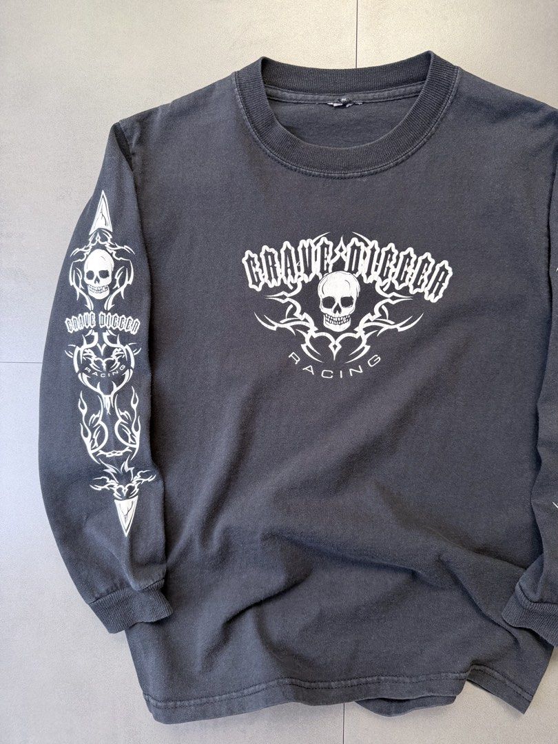 Vintage 00s Grave Digger Racing longsleeve (Category: Tshirts & Polo Shirts ) located in Santa Rosa. Submitted by arvintage.ph (Listing ID 1463696426, Image 3). Description: Tagged: Cut tag, fits small Width 17” | Length 23” | Sleeve 18” Condition: Vintage condition Issue(s): Small hole and sunfade. see photos.