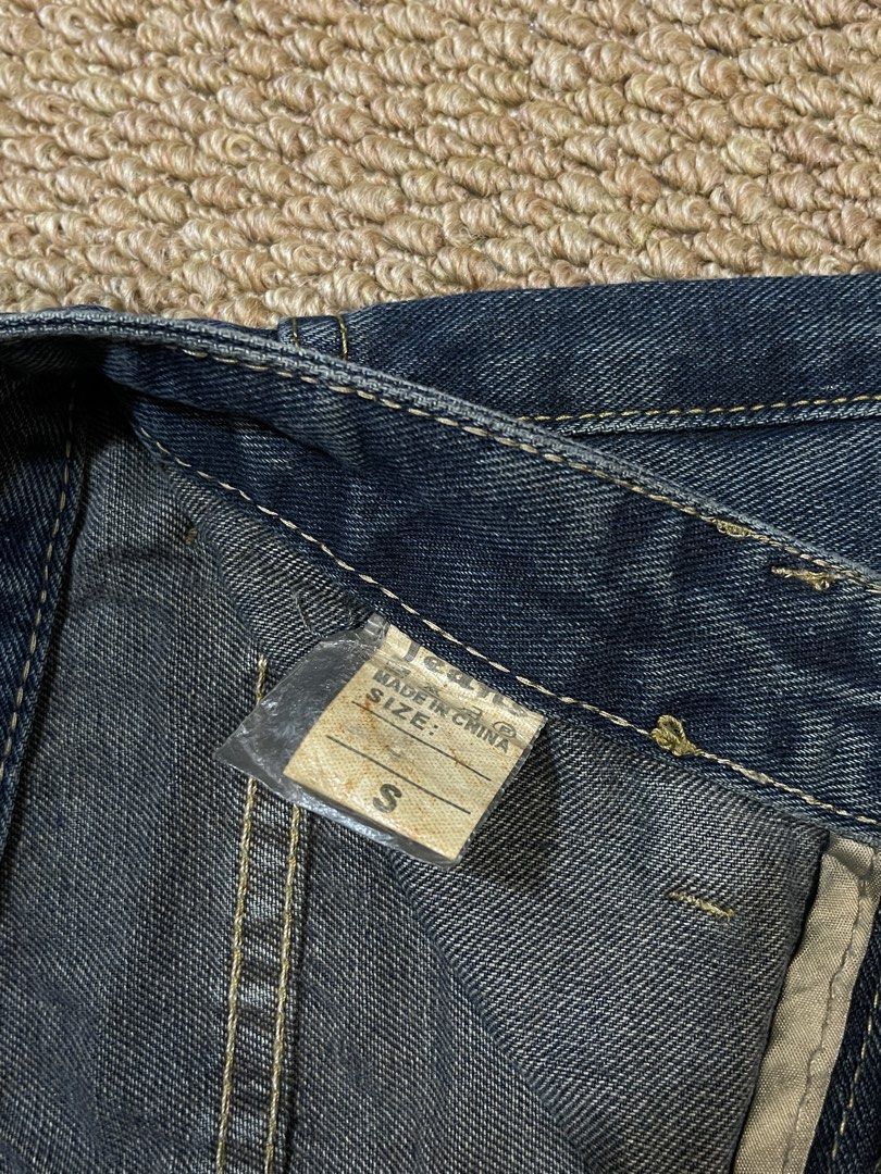 Vintage Dark Denim Jeans (Category: Jeans) located in Pasig City. Submitted by miafml-closet-cleanout (Listing ID 1463597362, Image 3). Description: - see pics for measurements posted price is fixed! will not respond to hagglers. get a discount when you get 5+ items! 💵 mop: gcash / bdo / maribank / unionbank 🛵 courier: any. this is arranged & paid by the buyer. all items are left at the lobby for pick up. 🙅🏻‍♀️ no requested worn photos ❌ no m