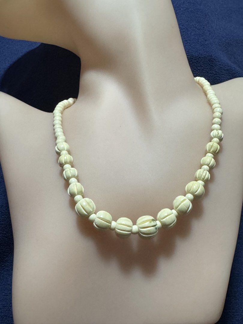 vintage graduated reeded bead necklace (Category: Necklaces) located in Angeles City. Submitted by zyeplustradings (Listing ID 1463596950, Image 1). Description: vintage graduated reeded bead necklace .