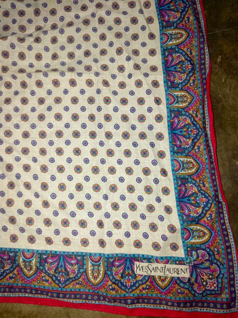 Vintage handkerchief (Category: Luxury Accessories) located in Caloocan City. Submitted by jie_theseller17 (Listing ID 1463672061, Image 2). Description: Vintage handkerchief pm for details on my fB: Jungielabadan.