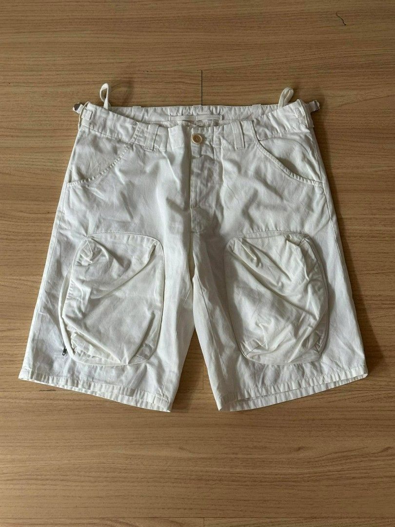 Vintage Helmut Lang 3D Cargo Shorts (Category: Shorts) located in Lucena. Submitted by joooles (Listing ID 1463682251, Image 1). Description: 32 Waist Archive Vintage .