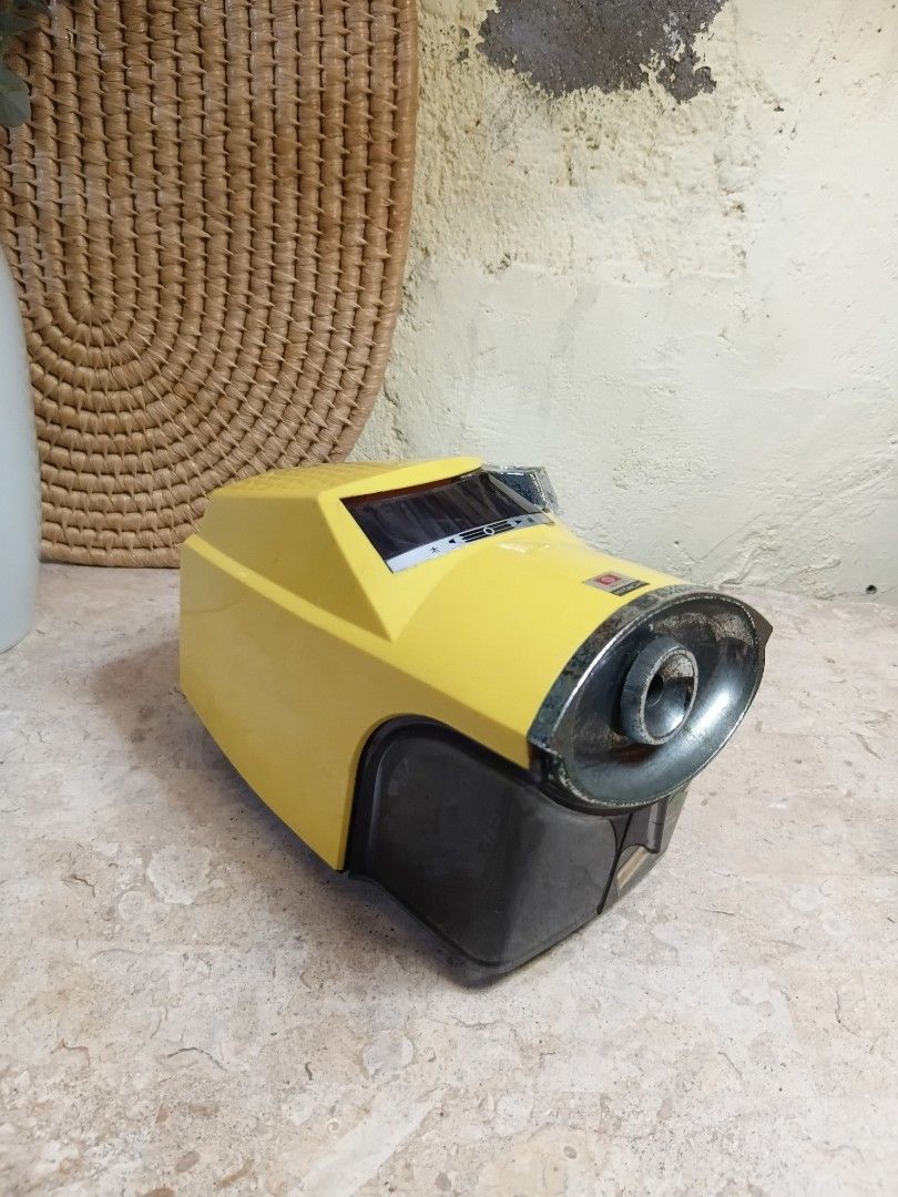 Vintage Hitachi Pencil sharpener (Category: Vintage Collectibles) located in Marikina City. Submitted by brandodracu (Listing ID 1463646485, Image 2). Description: working condition made in japan 100 volts issue seen in the pictures.