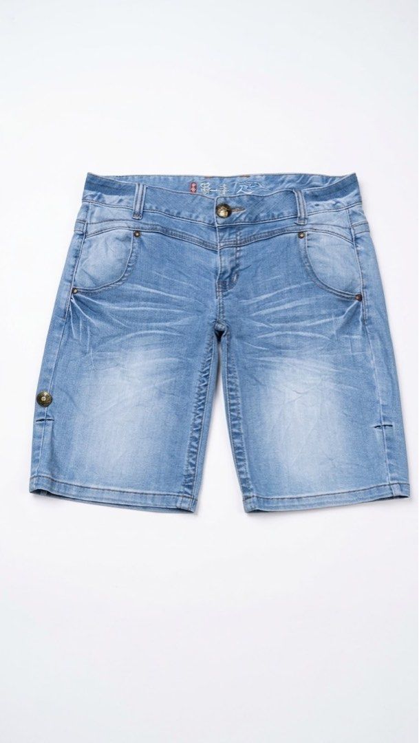 Vintage Japanese BIG TRAIN Jorts (Category: Shorts) located in Caloocan City. Submitted by curatedgoods.ph (Listing ID 1463719863, Image 1). Description: W34 L20 LEG HOLE 10.