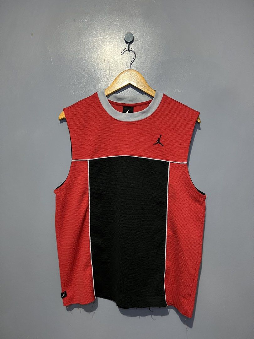 Vintage Jordan Jersey (Category: Tshirts & Polo Shirts ) located in Pagadian. Submitted by chiccsilog (Listing ID 1463585507, Image 1). Description: excellent condition 9.5/10 color rate 21x25 (Small) issue: altered.