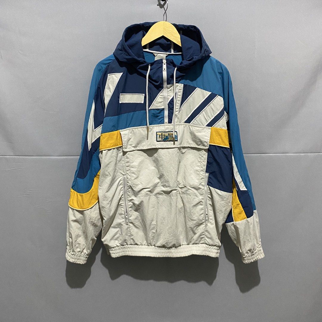 Vintage Li-ning jacket (Category: Coats, Jackets and Outerwear) located in Baguio. Submitted by loc_bc (Listing ID 1463716948, Image 1). Description: vintage Li-Ning tricolor half-zip windbreaker featuring a prominent front kangaroo pocket with a Chinese character patch.