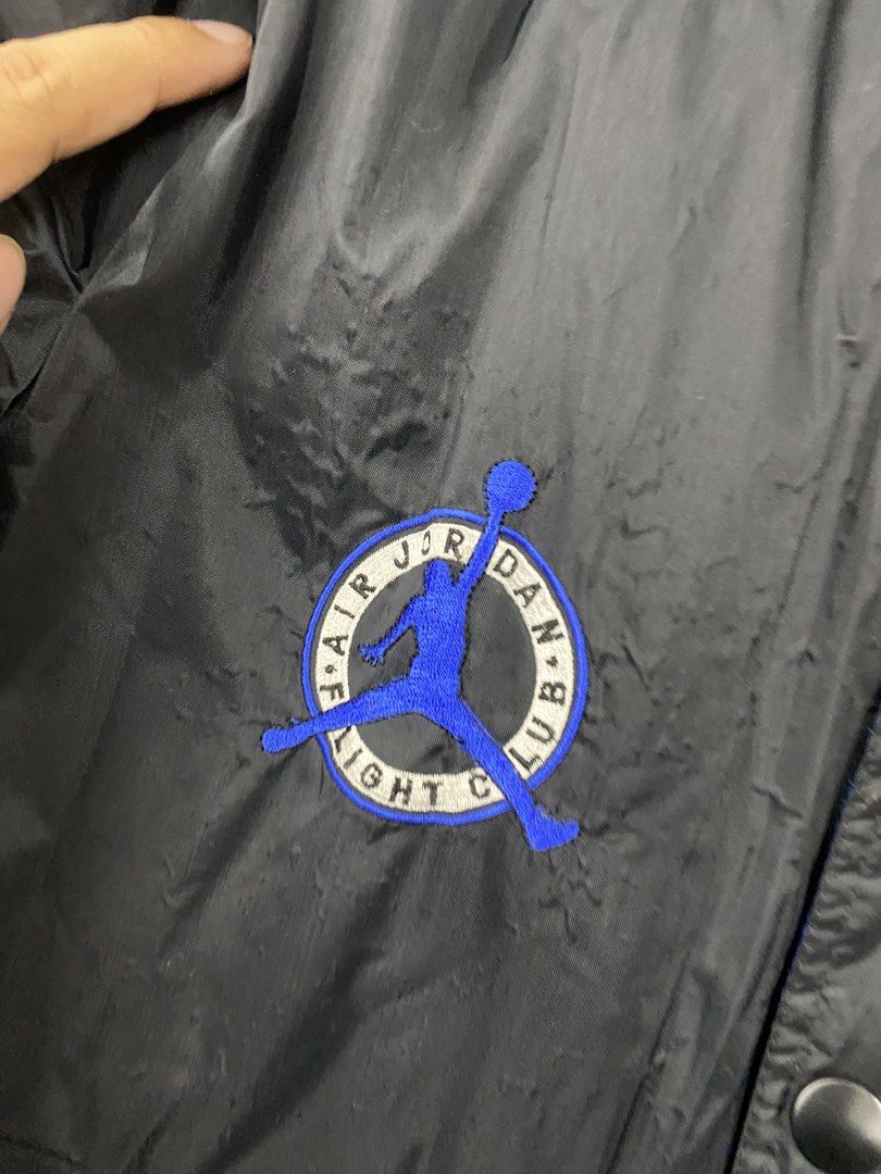 Vintage nike (Category: Hoodies) located in Manila. Submitted by hell_market (Listing ID 1463609585, Image 2). Description: .