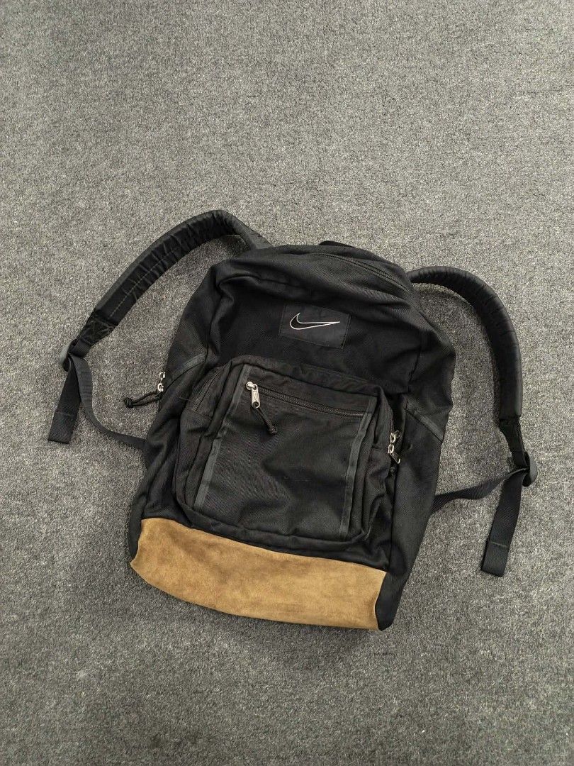 Vintage Nike Backpack (Category: Backpacks) located in Bacolod City. Submitted by johnthrift (Listing ID 1463590702, Image 1). Description: FOR SALE🚨 NIKE 90'S BACK PACK PM📩.
