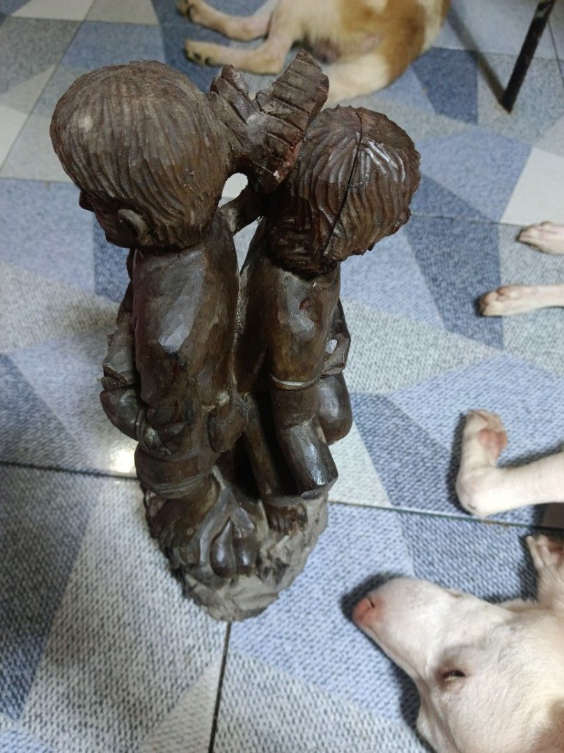 Vintage Sculpture (Category: Other Home Decor) located in Mandaluyong City. Submitted by theforgottentreasures (Listing ID 1463648459, Image 1). Description: 2300 pesos!!! 📌 Vintage wood Sculpture 16 inches tall solid wood what you see is what you get.