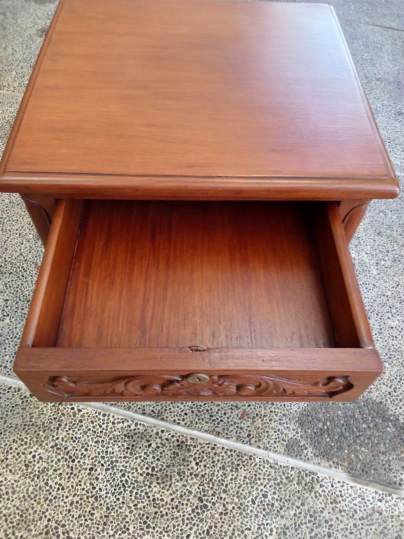 Vintage side table (Category: Shelves, Cabinets & Racks) located in San Pedro. Submitted by uniquefinds12_-. (Listing ID 1463705144, Image 2). Description: .
