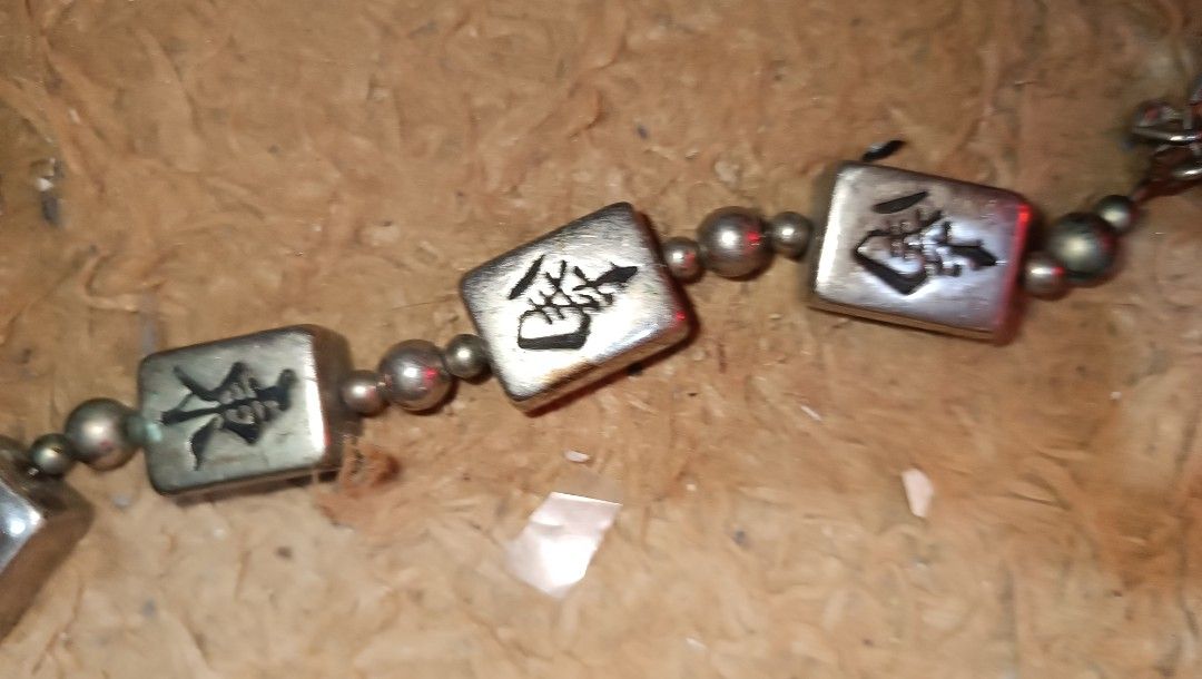 Vintage silver-tone metal wallet chain (Category: Jewelry) located in Midsayap. Submitted by macoy.picker (Listing ID 1463578290, Image 3). Description: Vintage silver-tone metal wallet chain 850 + SF Send Offer.