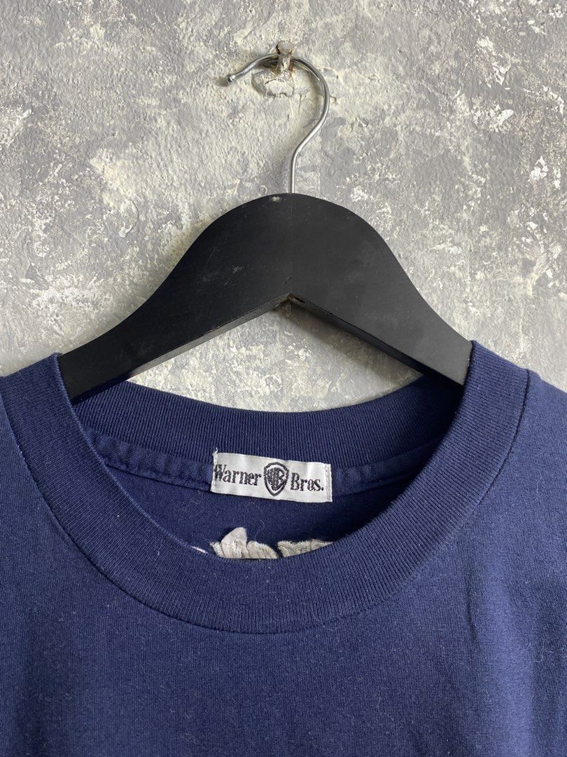 Vintage Taz Warner Brothers (Category: Tshirts & Polo Shirts ) located in Pasig City. Submitted by lumangkamisa (Listing ID 1463620043, Image 3). Description: Fits Large.