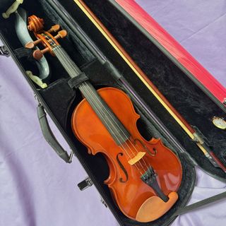 (Category: ) located in . Submitted by kallang_strings (Listing ID 1463608432, Image 1). Description: .