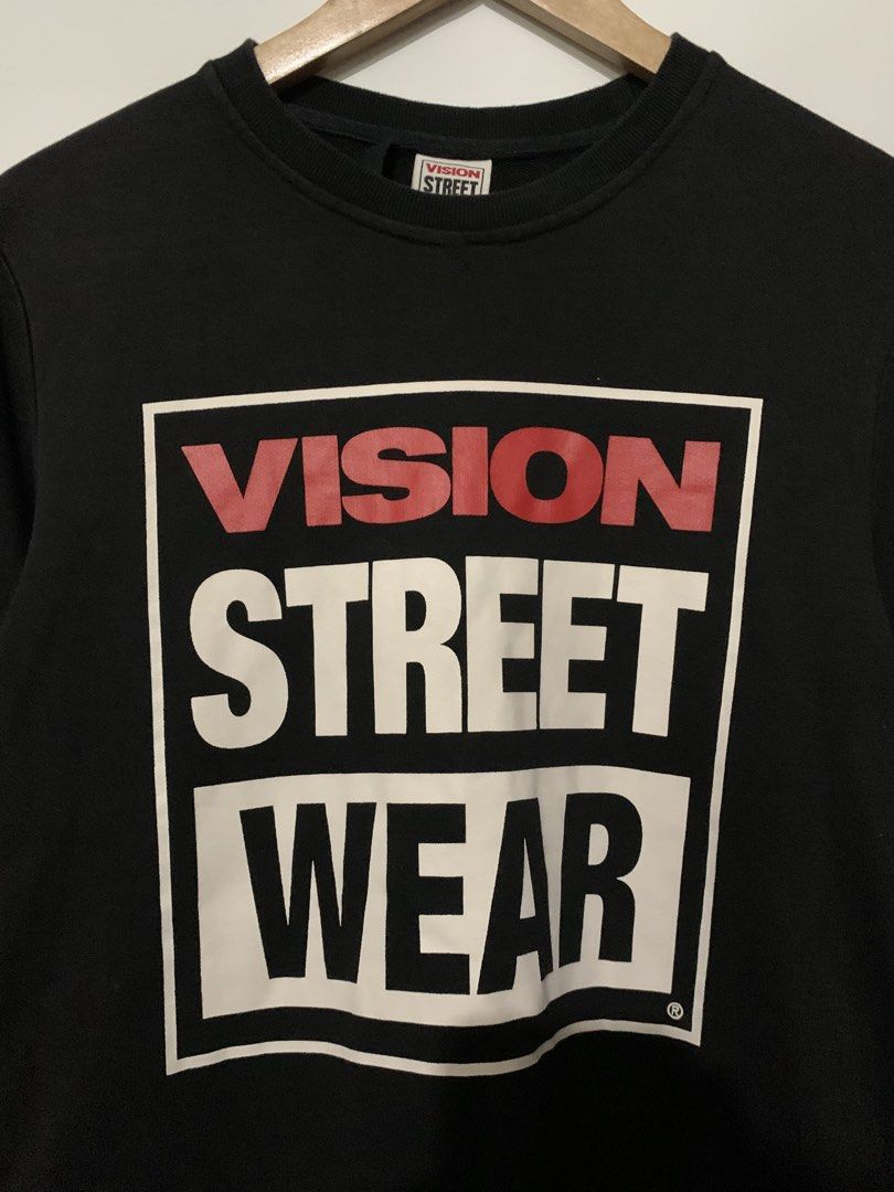 VISION STREET WEAR CREWNECK (Category: Formal Shirts) located in Bulacan. Submitted by ridersthrift_ph (Listing ID 1463666728, Image 2). Description: Authentic Size Medium No Flaws Gcash Payment Bulacan 📍.