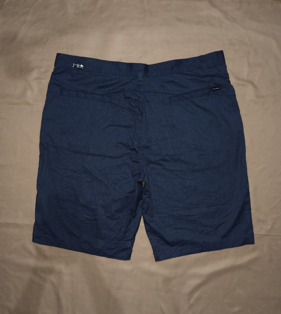 Volcom Size 44 (Stretch) (Category: Shorts) located in Santa Barbara. Submitted by crazydave (Listing ID 1463650237, Image 2). Description: Volcom ‎(Stretchable) ‎Waist:44 ‎Length:24 ‎Hem:12.5 ‎-350+sf.