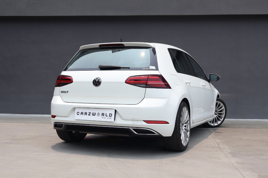 Volkswagen Golf 1.4 TSI DSG Highline (A) (Category: Used Cars) located in Singapore. Submitted by carzworld.pteltd (Listing ID 1463617423, Image 3). Description: Viewing Strictly By Appointment Only! Low Interest Rate & Flexible Bank / In House Loan Available All Trade-In Are Welcome Message to: 💬96437773 Features Powered by 1.4L TSI turbo engine with smooth DSG transmission. Fuel consumption at 18.8km. Keyless entry/start/stop. Accessories Appl