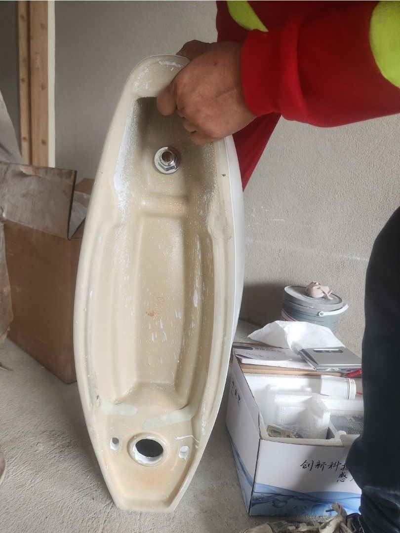 Wall-hung Urinal Model 121 - 270x360x685mm (Category: Bathroom & Kitchen Fixtures) located in Taguig. Submitted by lunakelsey (Listing ID 1463568922, Image 3). Description: - Wall-hung urinal, Model 121 - Compact dimensions: 270mm (W) x 360mm (D) x 685mm (H) - Flexible water inlet: Can connect from the back or top - Compatible with both S-trap and P-trap drainage systems - All necessary fittings and installation instructions included - Ideal for 