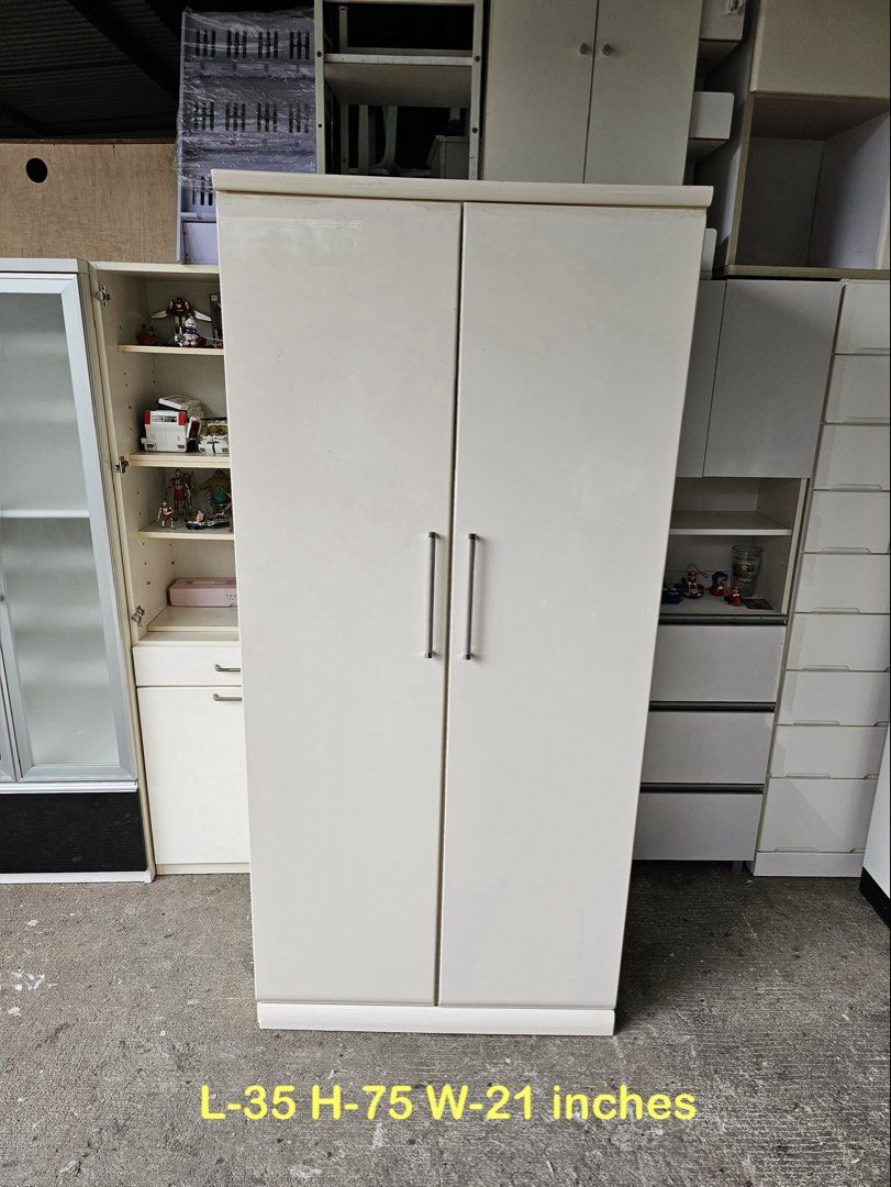 Wardrobe Cabinet (DUCO) (Category: Shelves, Cabinets & Racks) located in Quezon City. Submitted by ledamadel (Listing ID 1463559198, Image 1). Description: Wardrobe Cabinet (DUCO) ✔L-35 H-75 W-21 inches 📏 ✔Laminated 🔖 ✔️Compress & Plywood Back! 💢 ✔Scratches As-is! 👌 Location: 40 Aplaya St Napocor Vill. Tandang Sora Quezon City. For inquiry please Pm us or Call. 09066885859 Please like our page thanks! 👇👇👇👇 KMA O’shop #japansurplus #kmaosh