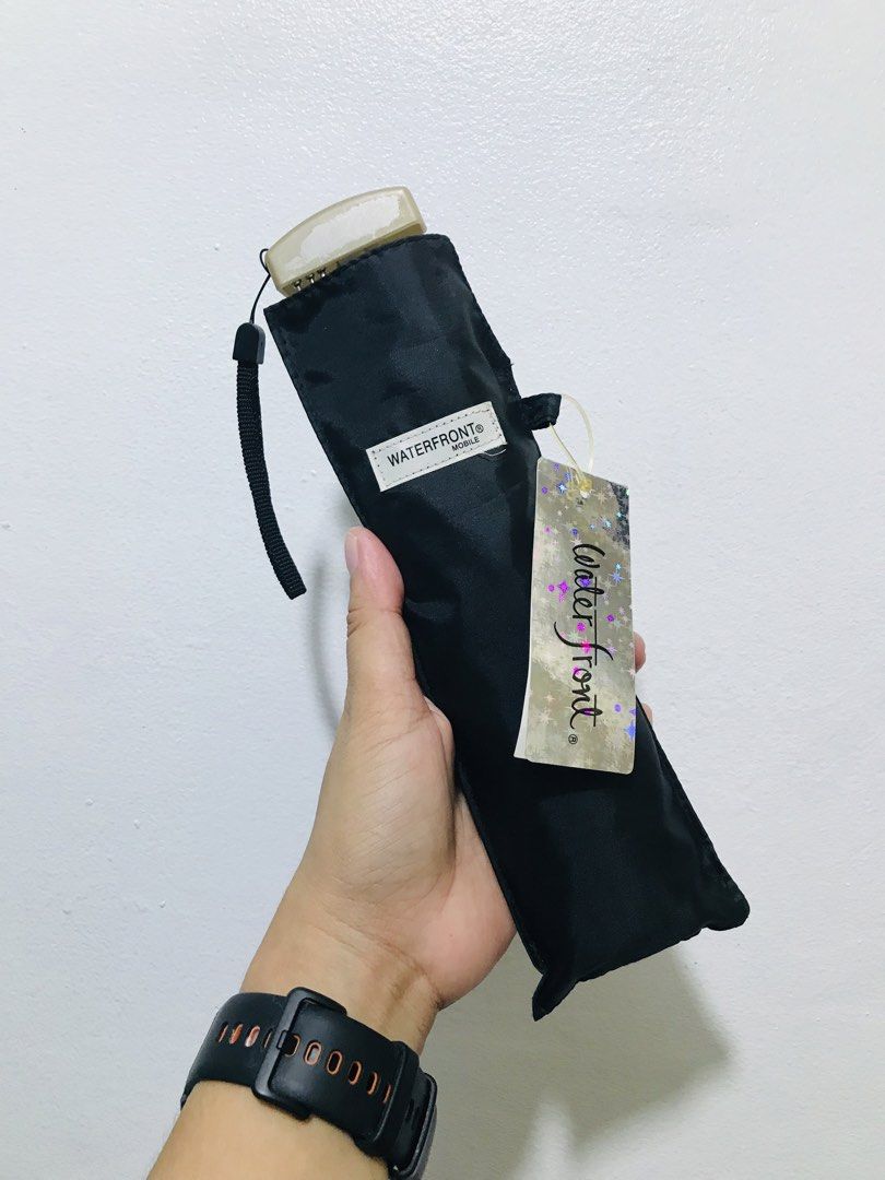 WATERFRONT SLIM UMBRELLA (Category: Umbrellas) located in Gamu. Submitted by 2022bagsbunny (Listing ID 1463619423, Image 1). Description: .