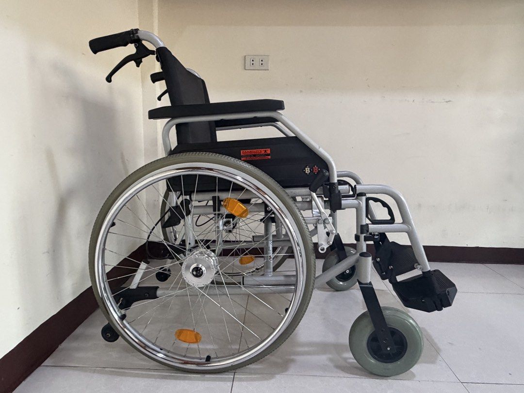 Wheelchair 125kg max load capacity (Category: Rehabilitative Devices) located in Cainta. Submitted by reabilty (Listing ID 1463707432, Image 3). Description: ✅ FULL DESCRIPTION B+B Lightweight Folding Wheelchair — FOR SALE Seat Width: 19 inches ✅ Brand: B+B (Bischoff & Bischoff) — Premium German-engineered mobility brand 🇩🇪 ✅ Seat Width: 19” (48 cm) — spacious & comfortable for adults ✅ Frame: High-grade lightweight aluminum — sturdy yet easy t